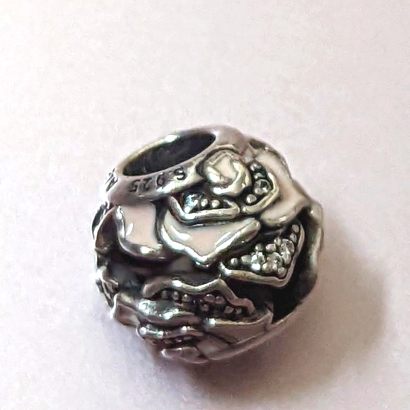 Pandora Pink Delicate Rose Charm - Picture 3 of 8